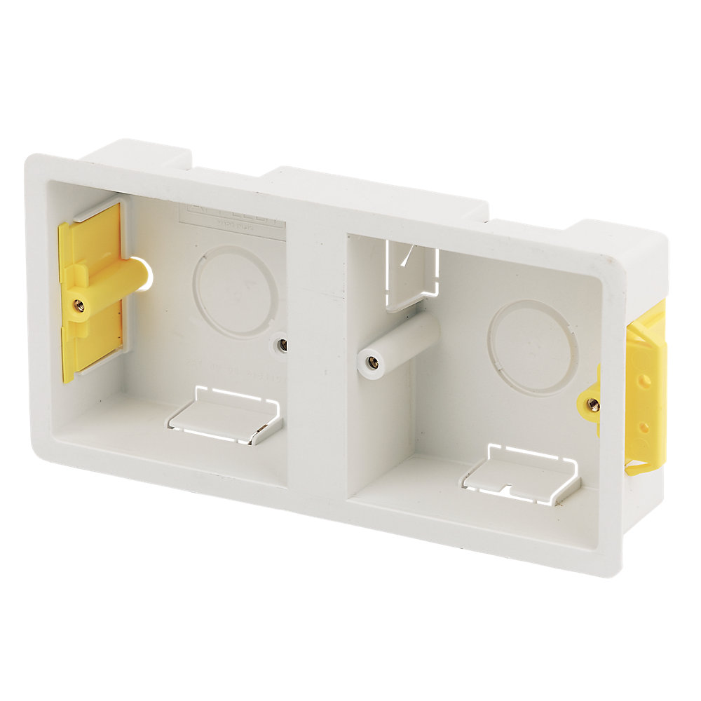 2 Gang Double Socket Switched et Blanc 35 mm Double Dry Doublure Fast Fix Back Box 